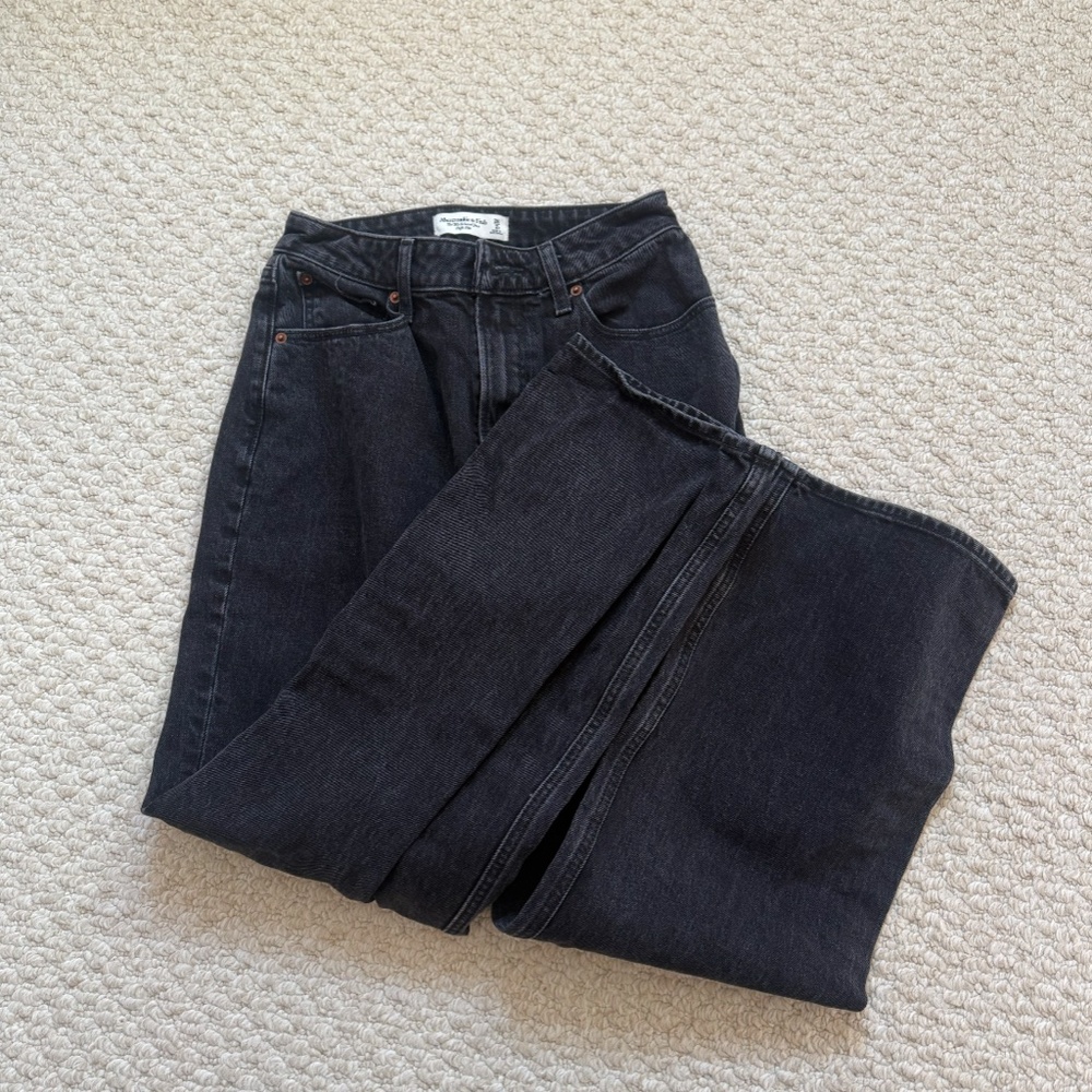 Abercrombie & Fitch Curve Love High Rise 90s Relaxed Jean